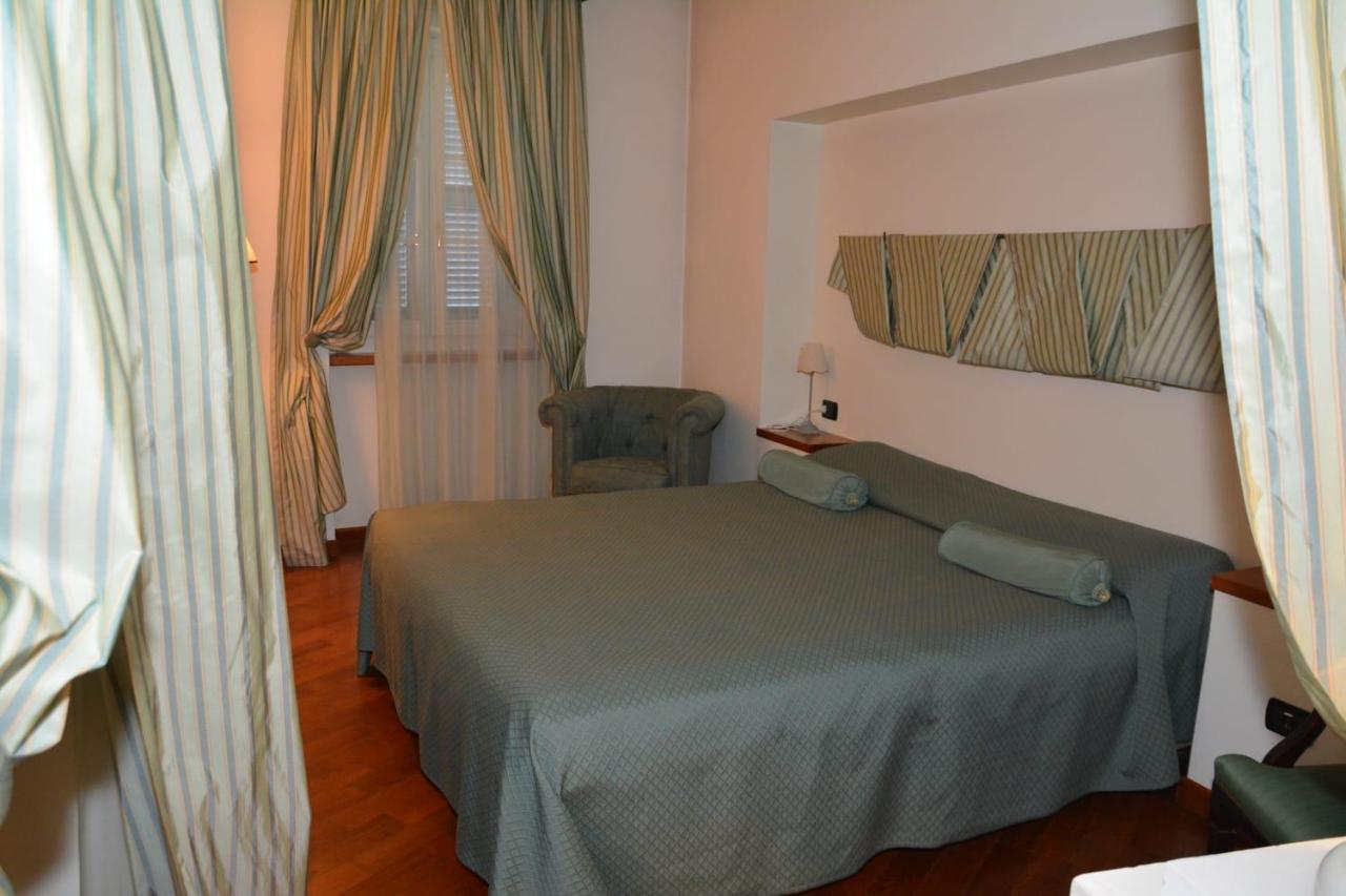 Palazzo Finati Bed & Breakfast Alba  Exterior foto