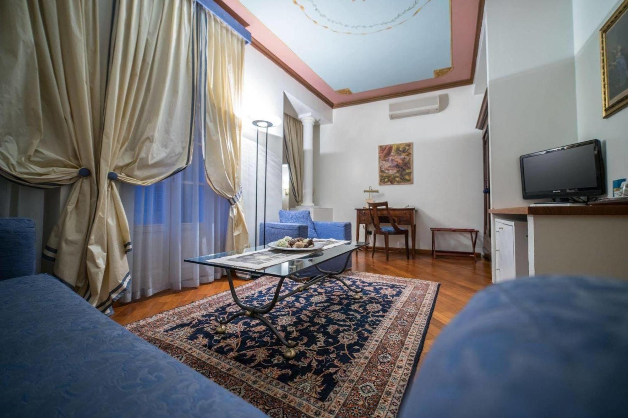 Palazzo Finati Bed & Breakfast Alba  Exterior foto