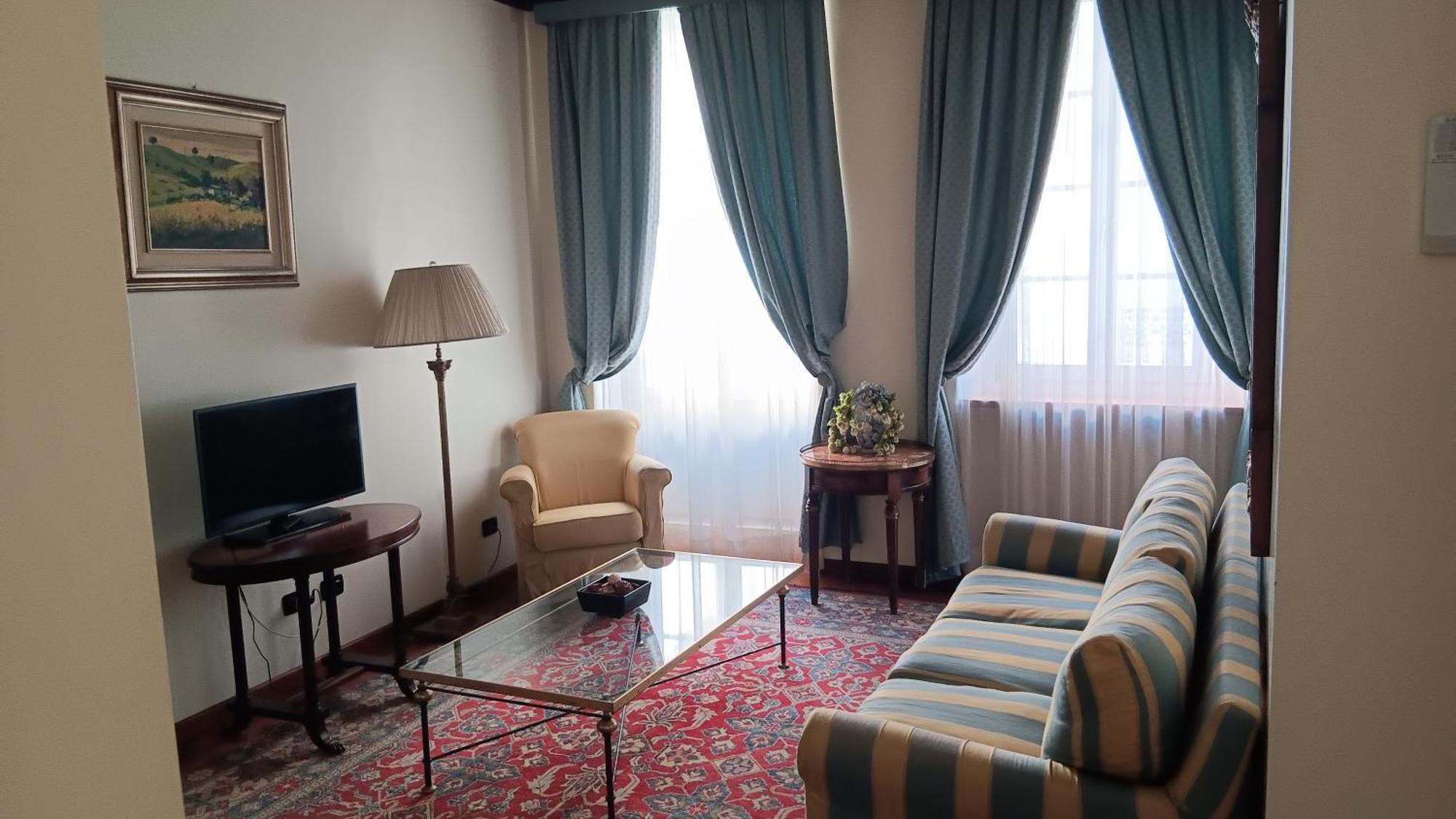 Palazzo Finati Bed & Breakfast Alba  Exterior foto