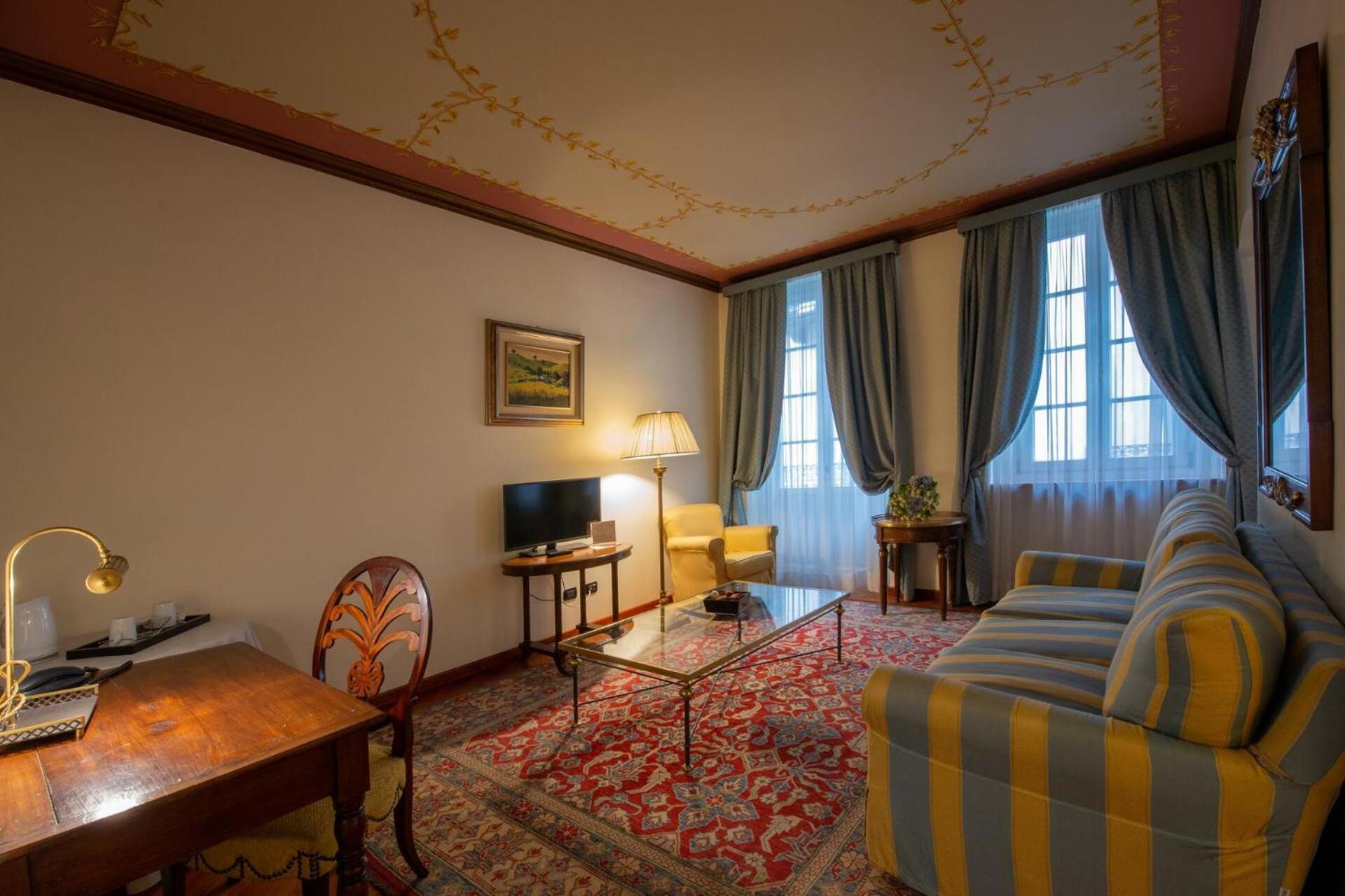 Palazzo Finati Bed & Breakfast Alba  Exterior foto