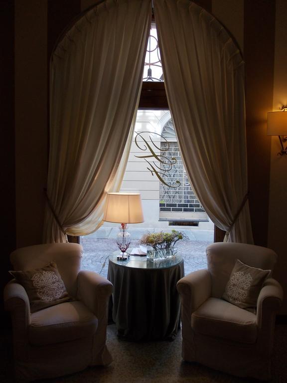 Palazzo Finati Bed & Breakfast Alba  Exterior foto