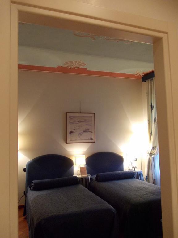 Palazzo Finati Bed & Breakfast Alba  Cameră foto