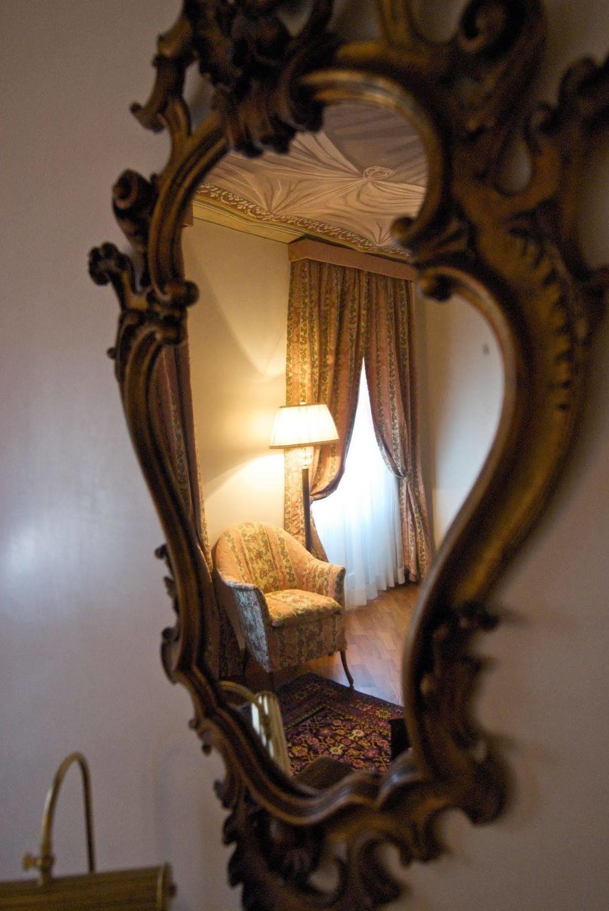 Palazzo Finati Bed & Breakfast Alba  Exterior foto